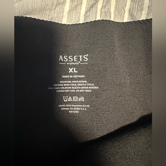 NWOT Black Seamless Shaper Spanx Leggings - Picture 4 of 4